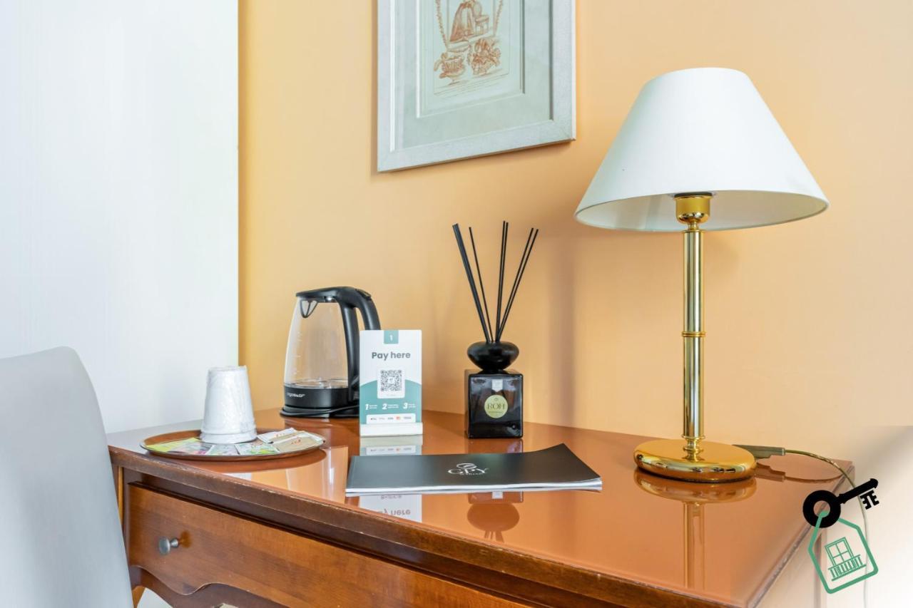 Hotel Rooms Lago Maggiore Вербания Экстерьер фото