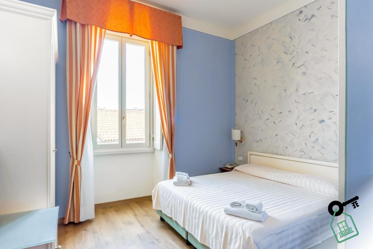 Hotel Rooms Lago Maggiore Вербания Экстерьер фото